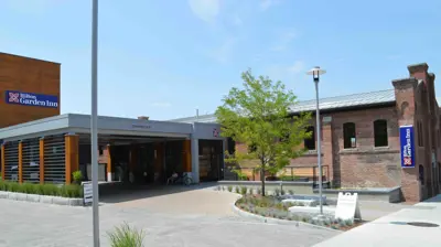 Hilton Garden Hotel Photo